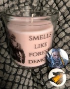 40h Świeca Witcher Smells like forest demon + 2x Pin + naklejki