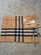 Szalik Burberry kaszmirowy 