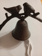 Dzwonek żeliwny Ptaszki do powieszenia całkowita wysokość ze sznurkiem 25cm