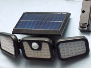 3 GŁOWICOWA OBROTOWA LAMPA SOLARNA LED- Z CZUJ. RUCHU-ŚCIENNA-MODELFL-1725A