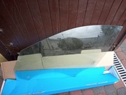 Szyba drzwi lewa przód jaguar f-pace