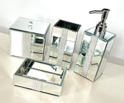 Zestaw łazienkowy glamour srebrny z cyrkoniami 