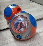 Ciekawy radiobudzik z motywem Spder-Mana