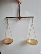 Zabytkowa przedwojenna  waga palcowa duża