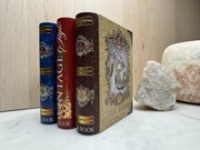 Zestaw 3 ozdobnych puszek po herbacie Basilur – Tea Book / Vintage