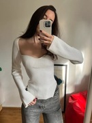 Top dopasowany z długim rozszerzonym rękawem XS