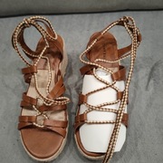 Sandały na koturnie roz 38