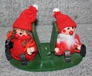 Świateczny drewniany serwetnik gnomy