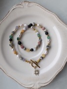 Naszyjnik choker zawieszka kamienie perły 