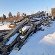 oddam gruz betonowy połamane słupy