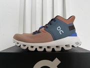 Damskie buty ON RUNNING Cloud Hi Edge rozmiar 37,5