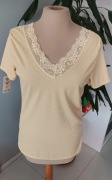 Bluzka prążek dekolt V z koronką