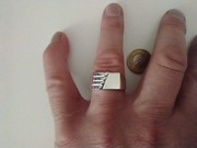 ŚLICZNY SREBRNY MĘSKI SYGNET, SREBRO PR. 925