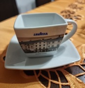 Kolekcjonerska filiżanka na spodku-kawa LAVAZZA Collezione di Lavazza 