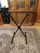 Statyw pod instrumenty klawiszowe.Od amatorskich po profesjonalne.