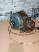 Silnik elektryczny ze starterem z okresu PRL.