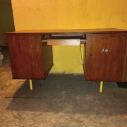 Biurko z czasów PRL 