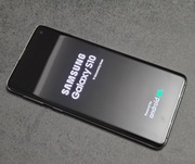 Zadbany Samsung Galaxy S10 + gratisy