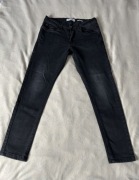 Jeansy skinny z efektem sprania Reserved