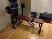 Ławka treningowa ze stojakami, regulowana wysokość