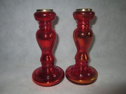 PARA  ŚWIECZNIKÓW    VINTAGE  SZKŁO  RUBINOWE