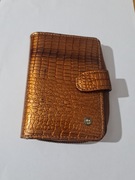 Bardzo ładny solidny skórzany portfel damski marki Peterson 