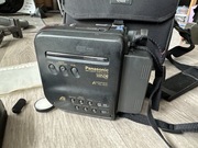 Panasonic NV-S1 kamera VHSC , torba, kaseta, 2 baterie, instrukcja