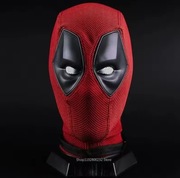 Maska Deadpool 1:1 idealny jako prezent dla dziecka 