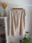 Lniane spodnie rybaczki / 7/8 w jasnym beżowym kolorze 57% len plus size