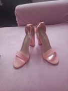 Buty damskie na słupku