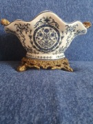 Patera, owocarka, antyk z porcelany z krakelurą, sygnowana, bez uszkodzeń