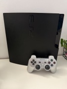 PS3 Slim 320 GB + Srebrny pad Sony Sixaxis