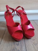 Czerwone szpilki pole dance 