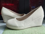 Elara buty damskie beż pełen obcas 39 karton jak nowe