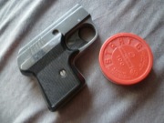 Pistolet hukowy Start bocznego zapłonu