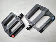 Pedały platformowe z tworzywa MARIN