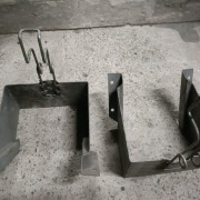 Uchwyt na klin pod koła NOWY !!! 200mm 2 szt.