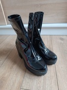 Czarne lakierowane botki 