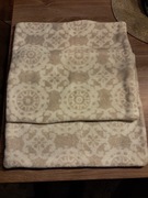 2 poszewki welurowe, używane na jaśki w stanie bdb 37x42 cm