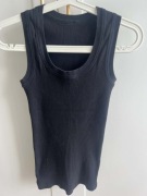 Bluzka damska Tank top na ramiączka czarny prążkowany INTIMISSIMI r. 36 S