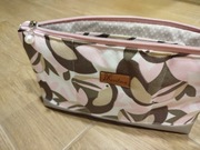 Kosmetyczka w tukany, materiał wodoodporny 