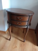 Stolik w stylu ludwikowskim