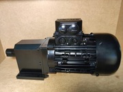 Motoreduktor walcowy z przekładnią G500 SV nr 15812427 Lenze