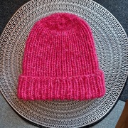 Czapka różowa z cekinami