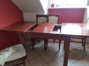 Stol dębowy  kolor mahoń i piec krzeseł 