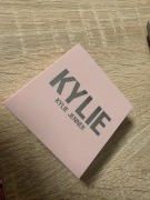 Kylie Cosmetics - Kylighter Illuminating Powder - 060 Queen Drip