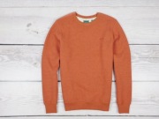 SUPERDRY__BLUZA Z OKRĄGŁYM DEKOLTEM M2011479A__HAFTOWANE LOGO__M