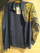 Koszula męska z nadrukiem na rekawie