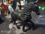 Koń konik schleich fryzyjski