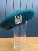 Nowy Beret wojskowy  rozmiar 53